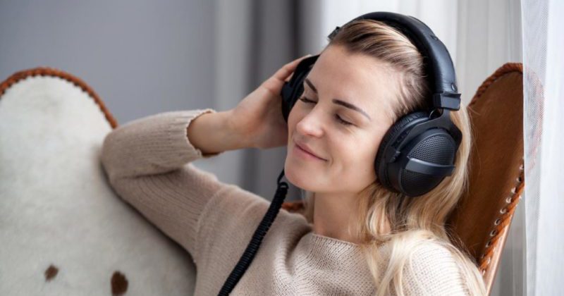 ascoltare audiolibri emozione più che guardare un video